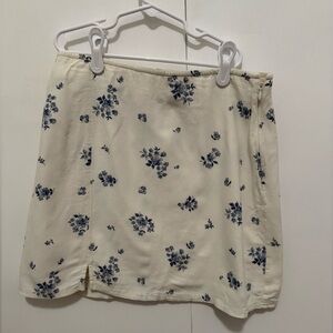 American Eagle Linen Floral Notched Mini Skirt, Size Small